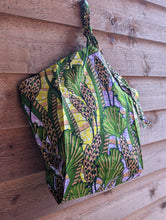 Load image into Gallery viewer, New!! Botanical Flower bag (pink×green)