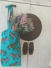 将图片加载到图库查看器,BOTANICAL FLOWER  BAG (しまうま)